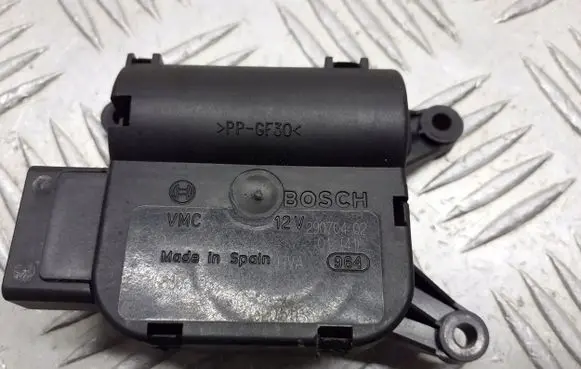 Audi A6 S6 C6 4F A/C air flow flap actuator/motor 0132801358