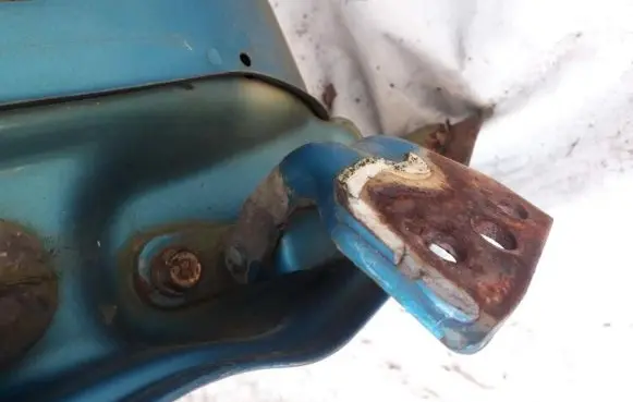 Mazda 121 Rear door lower hinge