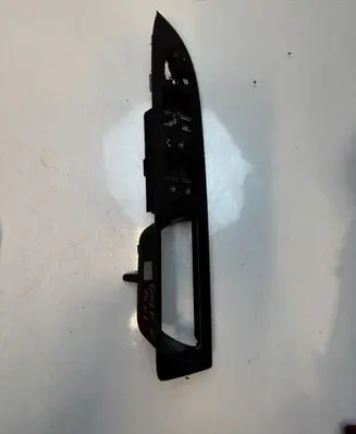 Volkswagen Golf Plus Front door window switch trim 5M1867371B