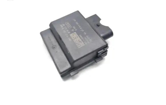 Audi A4 S4 B9 Fuel injection pump control unit/module 8W0906121B