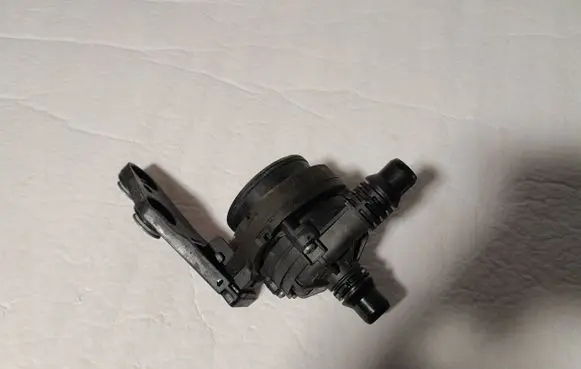 BMW X3 G01 Electric auxiliary coolant/water pump 84748208474820X