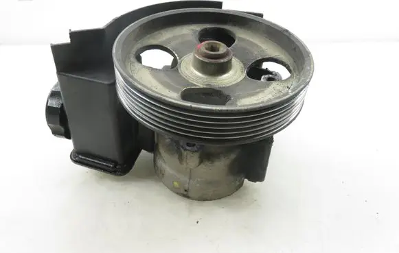Peugeot 206 Power steering pump 26079835QM 9639726780