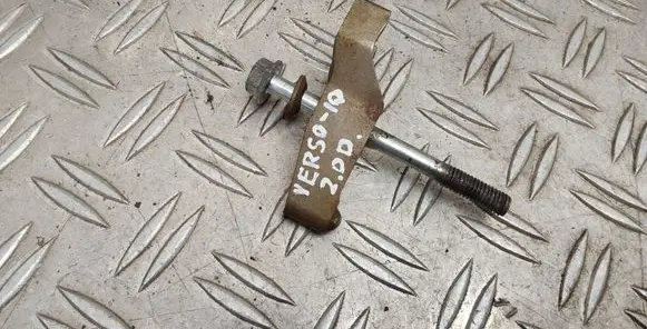Toyota Verso Fuel Injector clamp holder 