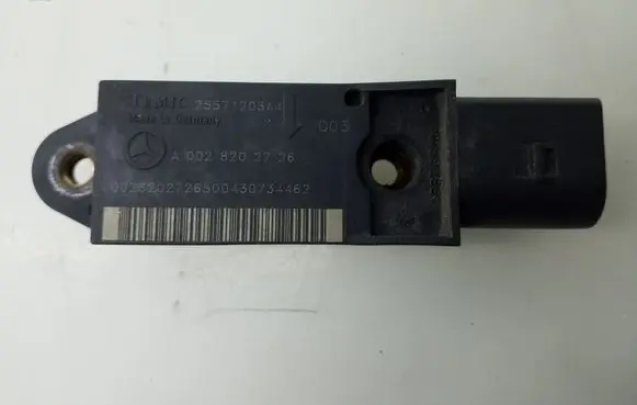 Mercedes-Benz CLS C219 Airbag deployment crash/impact sensor A0028202726