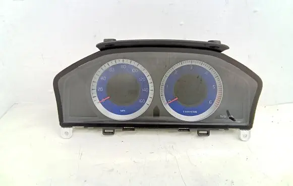 Volvo V70 Speedometer (instrument cluster) 30733368 69399690U 36002726