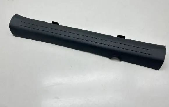 KIA EV6 Front sill trim cover 85880CV000