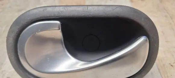 Renault Megane II Front door interior handle 8200028487 6005400006