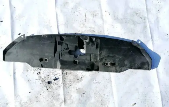 Engine bonnet/hood lock trim molding