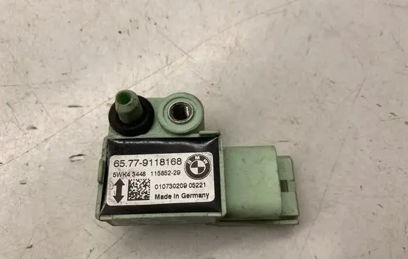 BMW X3 E83 Airbag deployment crash/impact sensor 9118168 11585229 5WK43448