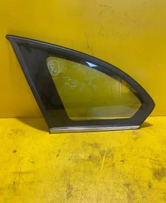 Chevrolet Captiva Rear side window 96622512