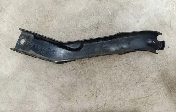 Opel Astra J Battery bracket 13284548 2462