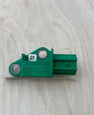 Volkswagen Golf V Airbag deployment crash/impact sensor 1K0909606D 5WK43273