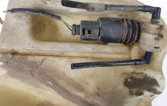 Audi A6 S6 C5 4B Windscreen/windshield washer pump