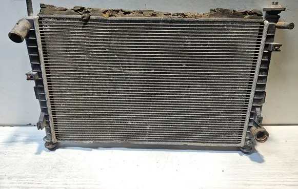Ford Mondeo MK II Coolant radiator 97BB8005CA