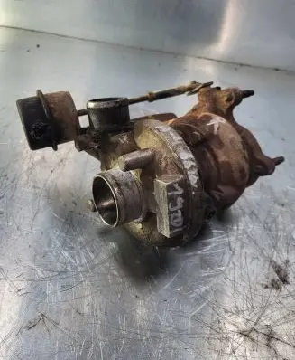 Audi A4 S4 B5 8D Turbo 028145702