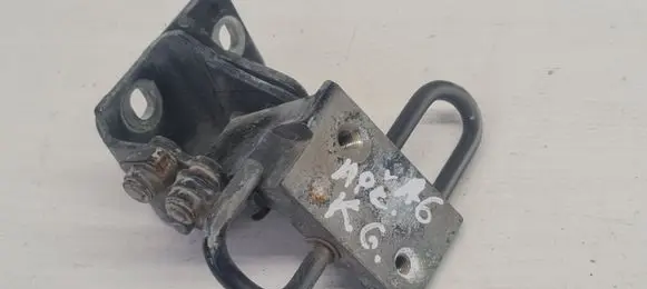 Audi A6 S6 C5 4B Rear door lower hinge 4B0833411E