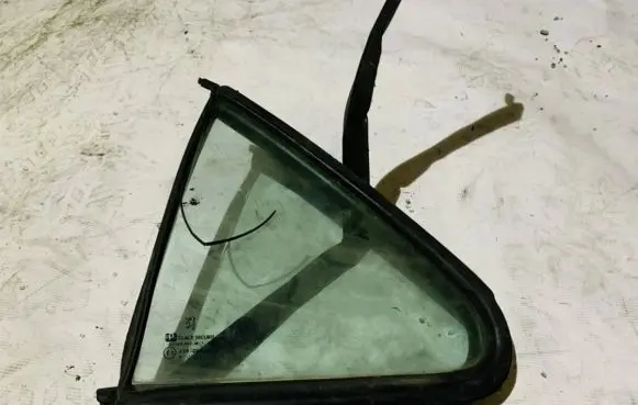 Peugeot 406 Rear vent window glass 