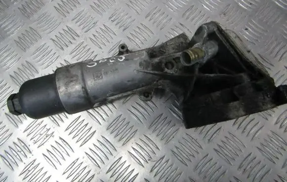 Mercedes-Benz CLK A209 C209 Oil filter cover A2711800610 199900032