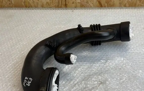 BMW 5 E39 Turbo air intake inlet pipe/hose 7786034 13717786034