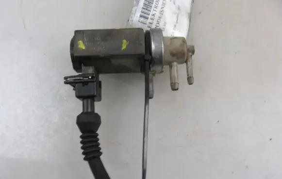 Audi A4 S4 B6 8E 8H Valve vacuum 059906627A