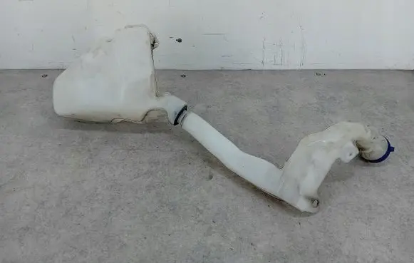 Peugeot 2008 I Windshield washer fluid reservoir/tank 9683988680