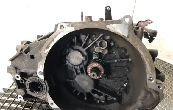 Mitsubishi Lancer VIII Manual 5 speed gearbox
