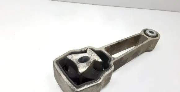 Volvo V70 Engine mount bracket 6G926P082GC