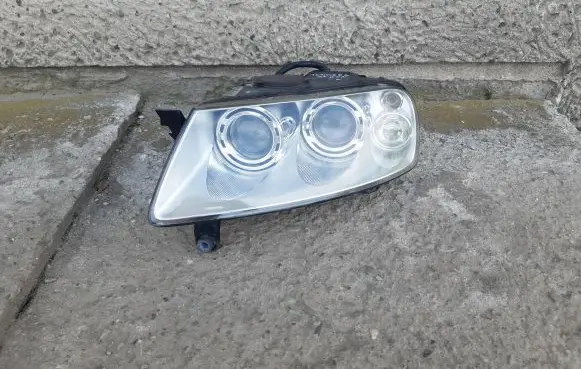 Volkswagen Touareg I Headlight/headlamp