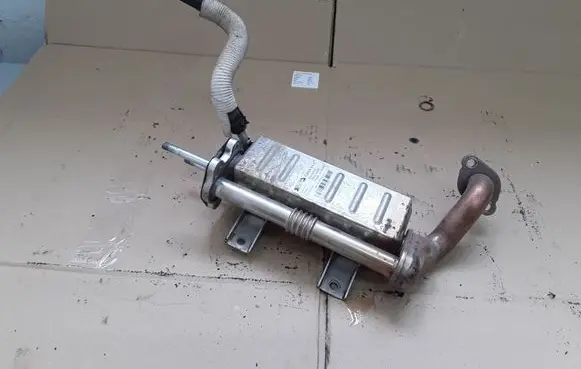Toyota Verso EGR valve cooler 256010R020 13064130000
