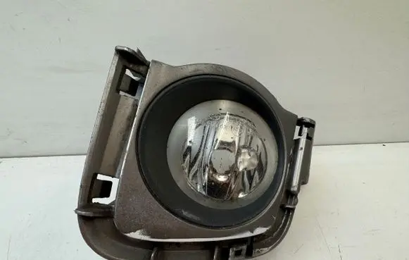 Toyota Prius (XW30) Front fog light 89210657 8148247020