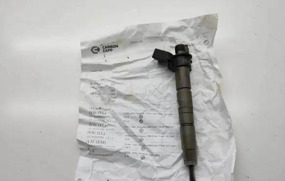 BMW 1 E82 E88 Fuel injector 0445116001