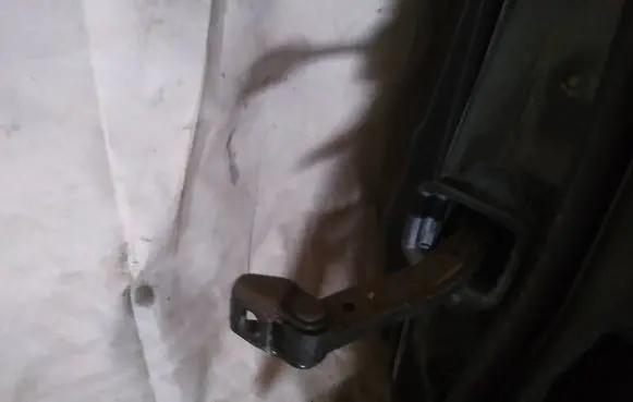 BMW 5 GT F07 Front door check strap stopper
