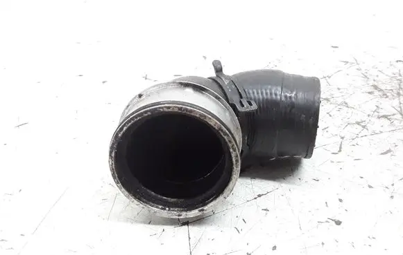 Volkswagen Jetta V Intercooler hose/pipe