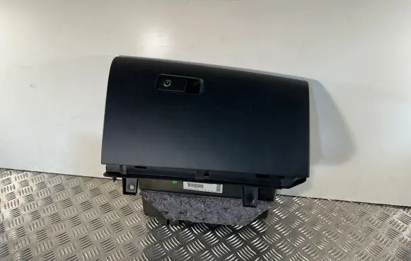 Volvo V60 Glove box 39809228