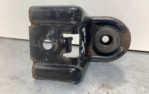 Subaru Forester SJ Radiator mount bracket