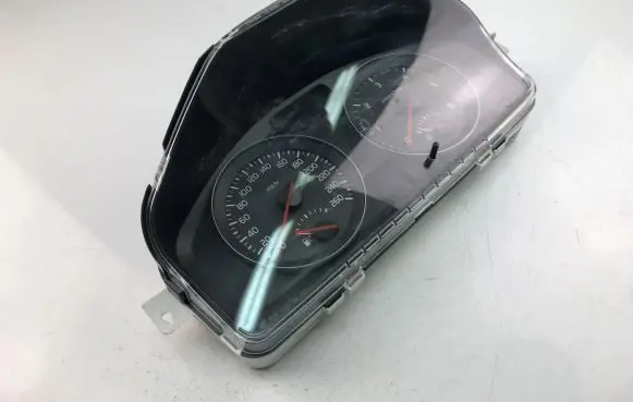 Volvo V50 Speedometer (instrument cluster) 31254776