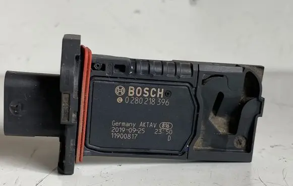 Land Rover Evoque II Mass air flow meter 0280218396 20190925 11900817