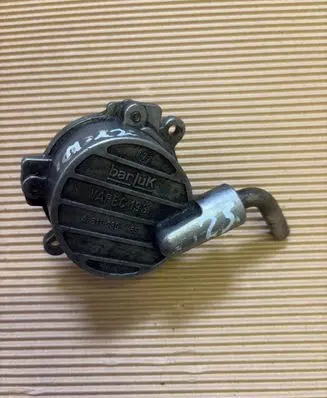 Vacuum pump