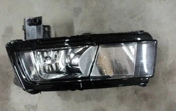 Volkswagen Touran III Front fog light 5TA941661 10461010000