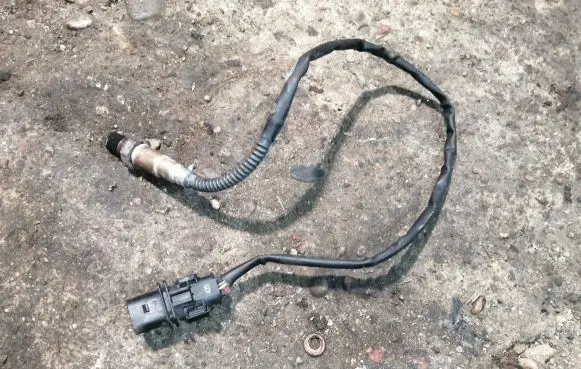 Volkswagen Caddy Lambda probe sensor 03G906262 0281004042