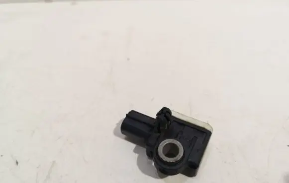 Ford Focus Airbag deployment crash/impact sensor BBM457K1X 8V4T14B006AA 110128401