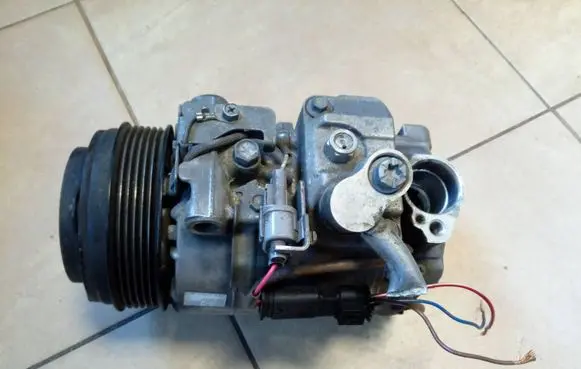 Mercedes-Benz C W204 Air conditioning (A/C) compressor (pump) 0008302600