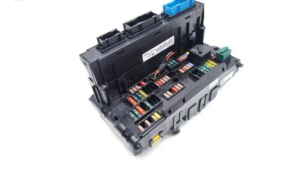 BMW X3 F25 Fuse module 9210863 117033444
