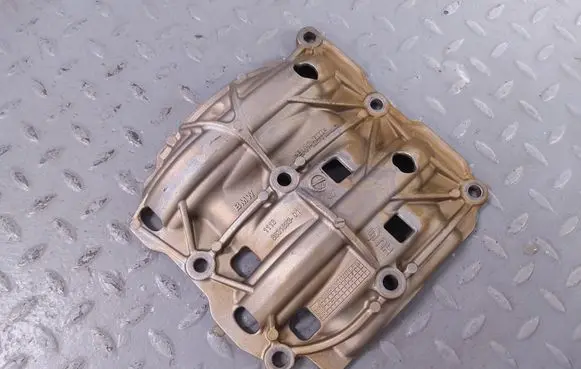 BMW 1 F40 Oil sump 11138631883 8631883