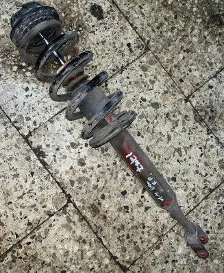 Front shock absorber/damper