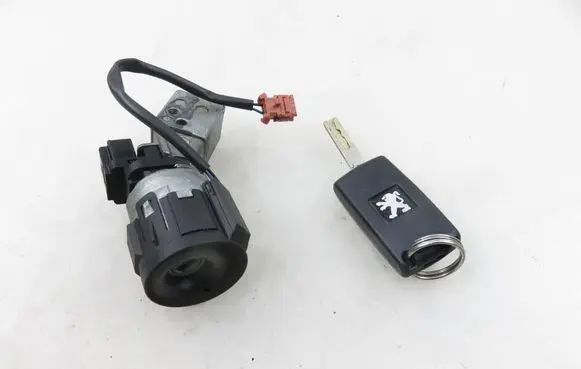 Peugeot 307 Ignition lock 9648445180