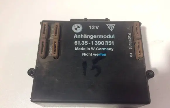 BMW 5 E34 Tow bar trailer control unit/module 61351390351