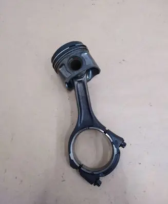Maserati Ghibli Piston with connecting rod 2017H 025140381
