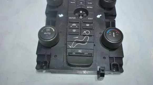 Volvo S40 Climate control unit 8697155