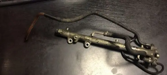 Mercedes-Benz C W203 Fuel main line pipe A6110700095